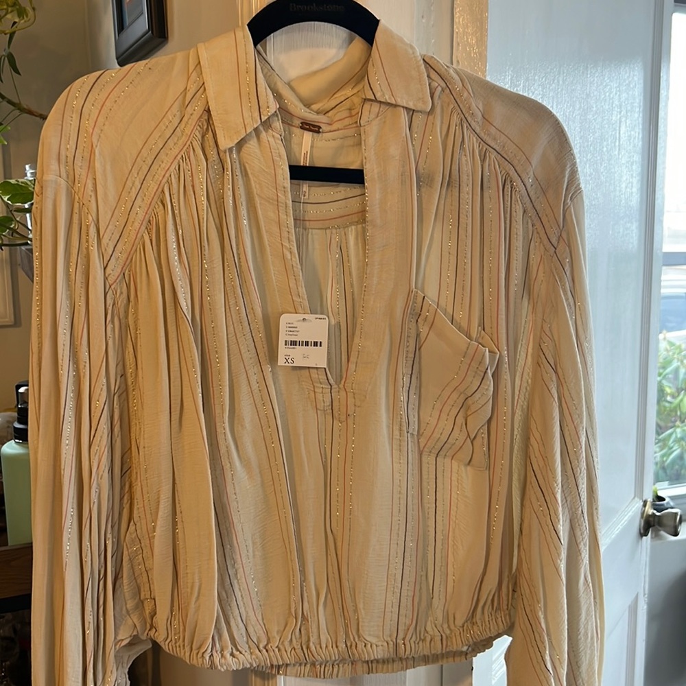 FREE PEOPLE NEVER WORN blouse!!